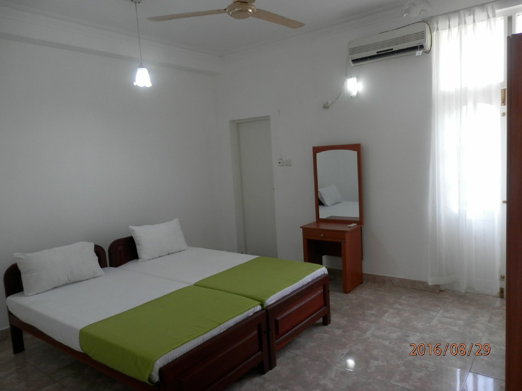 Appartement The Number 8 à Dehiwala-Mont Lavinia Extérieur photo